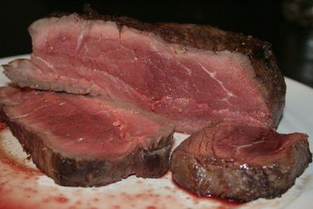 pečené hovězí maso v pomalém sporáku