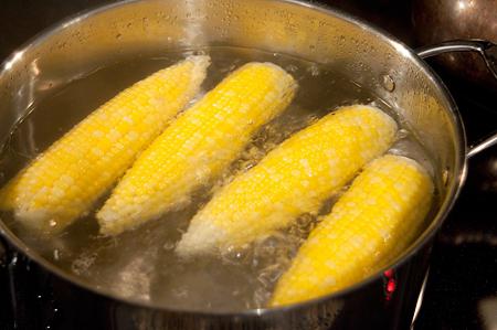 jak gotować kukurydzę