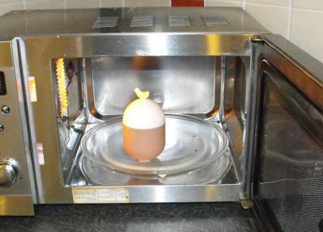 jajca v mikrovalovni pečici