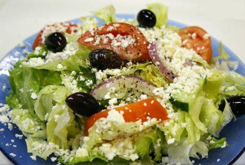 jak gotować grecką sałatkę