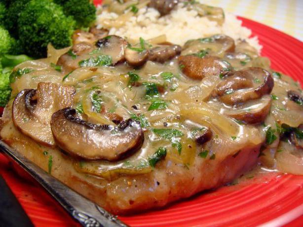 carne con funghi e formaggio al forno