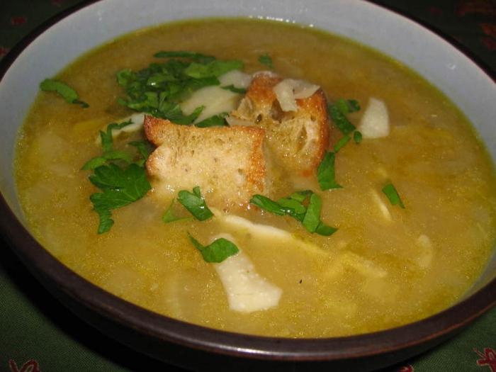 грахова супа с крутони