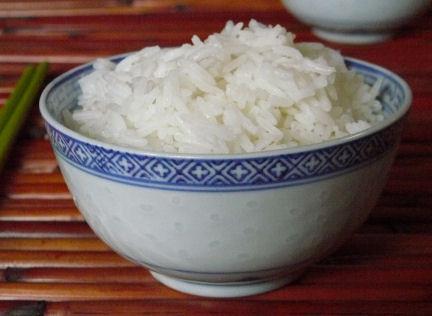 Kuhajte rižu u višekutnom Polarisu