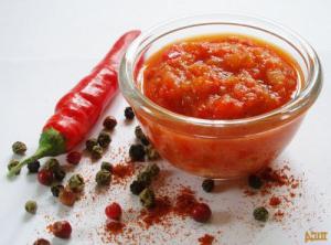как да се готви домати аджика