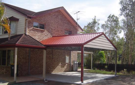 jak zastřešit střechu kovovou dlažbou