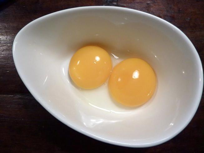 как да се определи свежестта на пилешки яйца