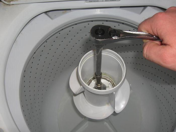 kako razstaviti navpični pralni stroj