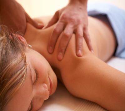 как да масажирате гърба си