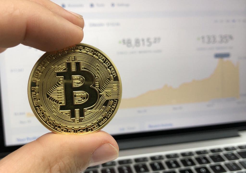 jak vydělat bitcoin bez investic