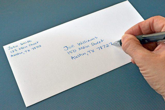 как да се запълни плика за писмото
