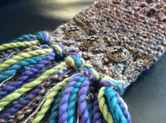 как да завърши плетене шал ресни