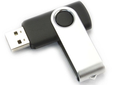 Formatirajte pogon USB.