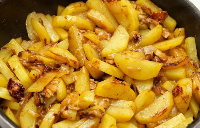 как да се изпържи картофите с гъби