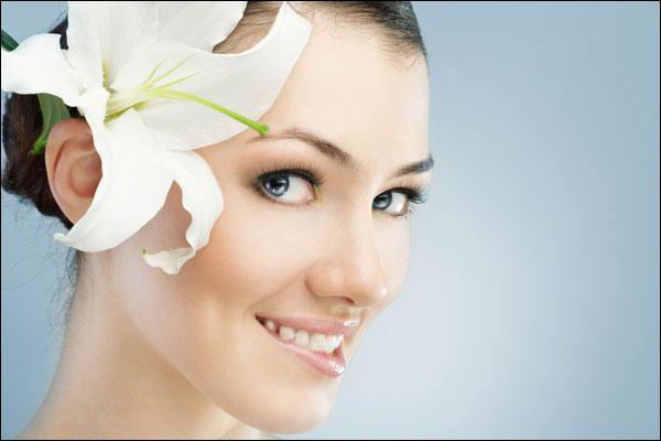 Come sbarazzarsi dell'acne sottocutanea sul viso per 1 giorno