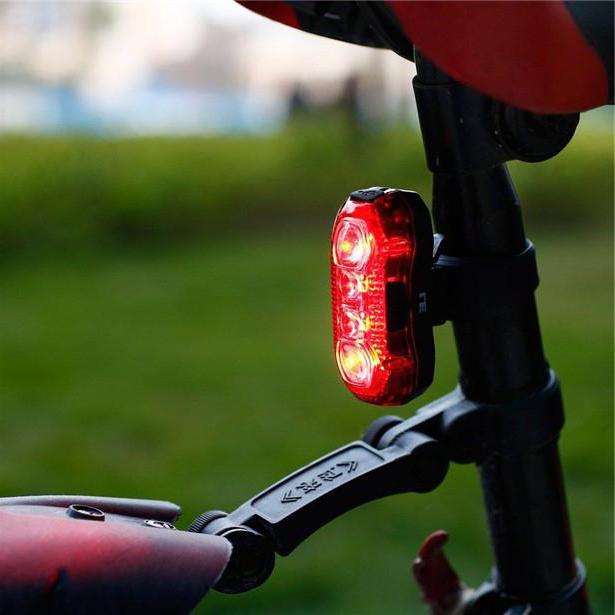 jak zainstalować reflektory na rowerze