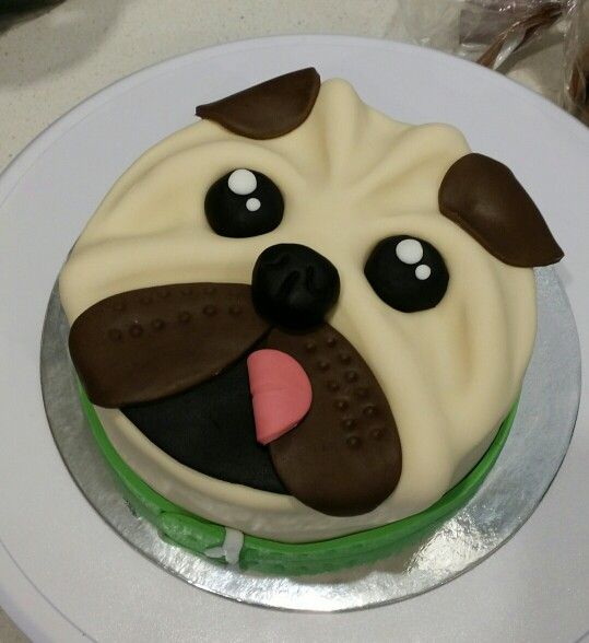 torta iz mastike v obliki psa