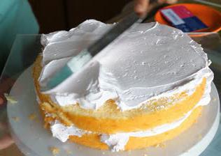 krem dekorujący ciasto