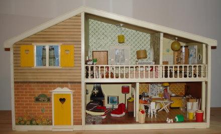 DIY Doll House