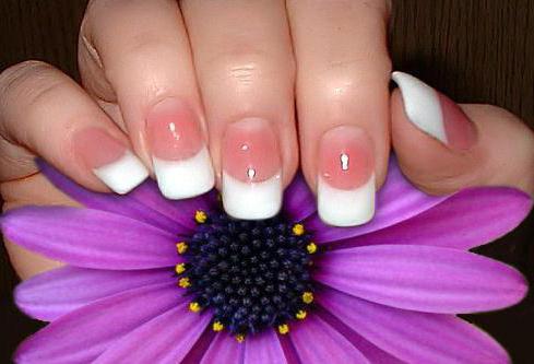 unghie french manicure