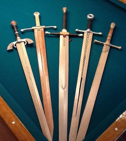 kako narediti lesen meč