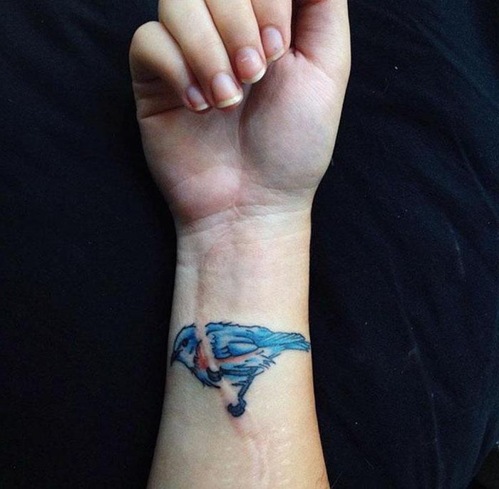 tetování na jizvy na paži
