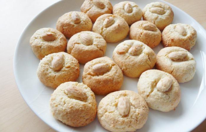 Бисквити от бадемово брашно