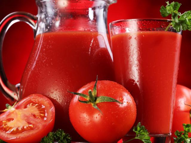 sok pomidorowy w kuchence do soków