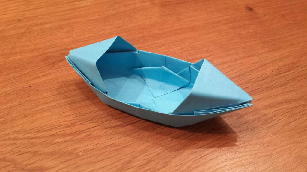 Barca di carta origami