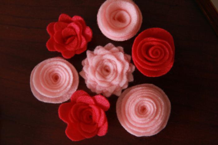 rože iz tkanine z lastnimi rokami