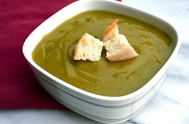Зелена супа са киселином