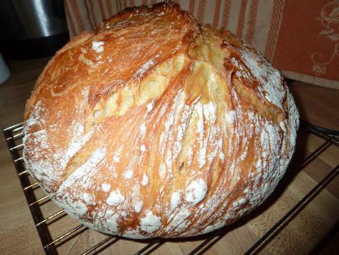 Kruh od kiselog tijesta je ispravan i potpun recept u kruhu
