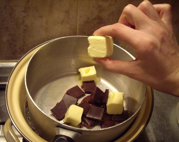 как да се стопи шоколад във водна баня
