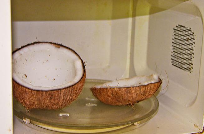 Как да отворите кокосов орех у дома
