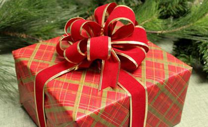 kako pakirati darilo v papir