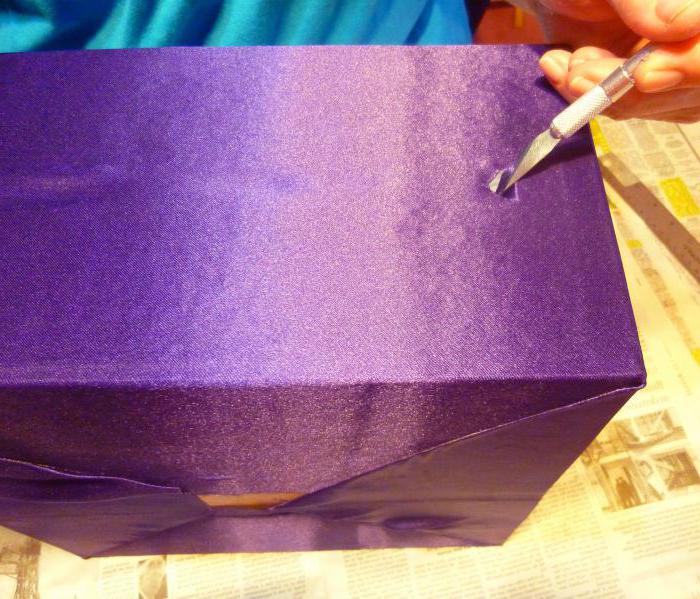 Kako lijepiti kutiju u boji papira