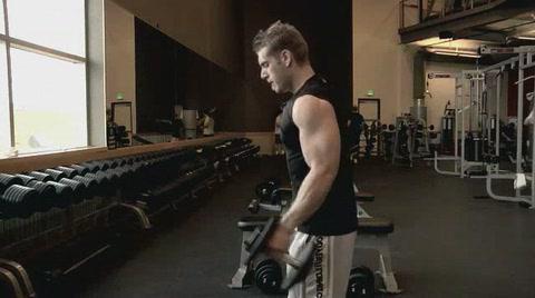 bicepsové cvičení