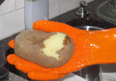 kako hitro olupiti nov krompir brez noža