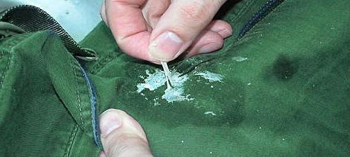 kako odstraniti žvečilni gumi iz oblačil
