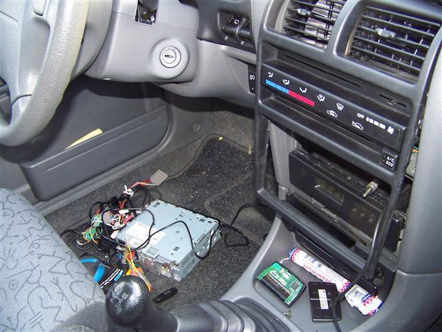 Ford Focus, jak odstranit rádio