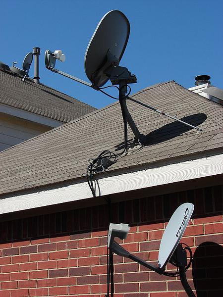 kako namestiti trobojno satelitsko anteno
