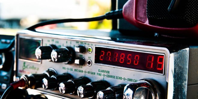 Regola le frequenze della radio