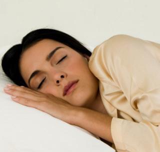 как да спи на възглавница