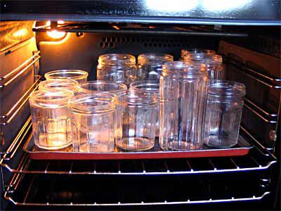 kako sterilizirati kozarce v mikrovalovni pečici