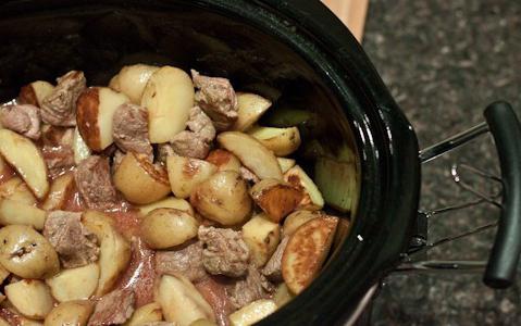recept na maso a brambory