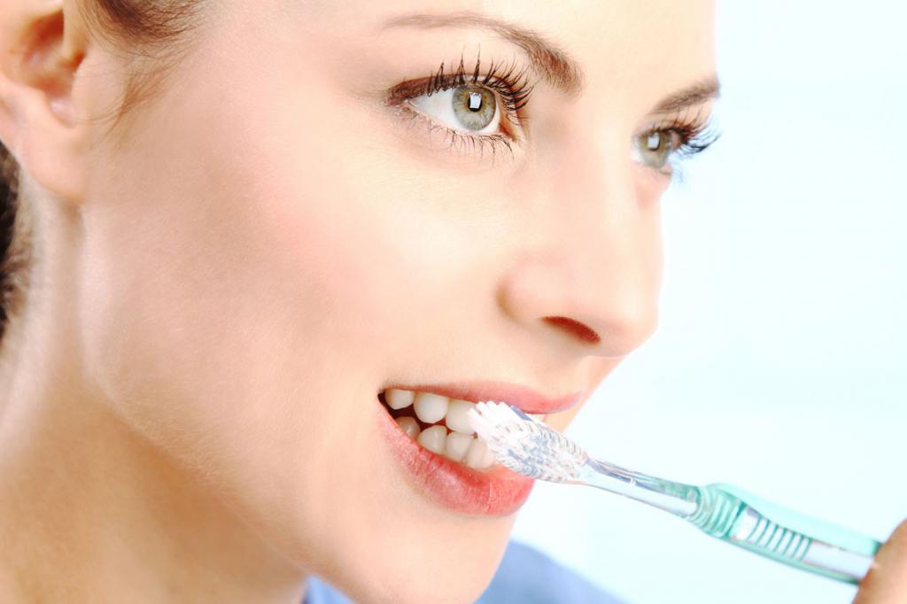 Bolestivost při čištění zubů