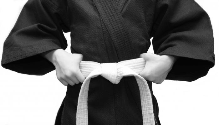 kako vezati pas v kimonu