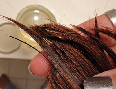 jak używać stałego oleju kokosowego do włosów