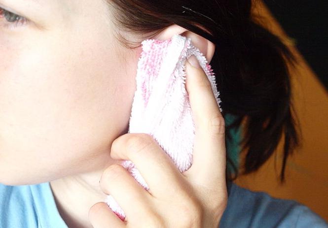 jak umyt vaše uši