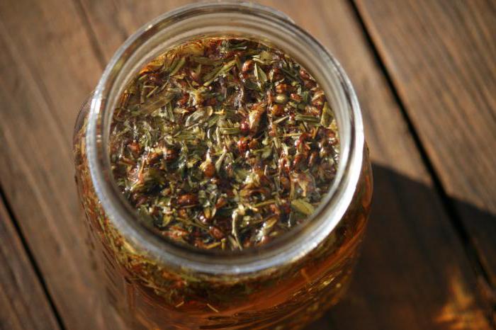 Herbata dziurawca zapewnia korzyści i szkodzi, jak parzyć