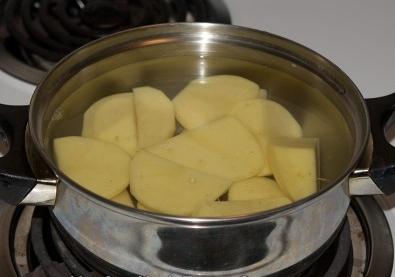 jak vařit brambory idaho